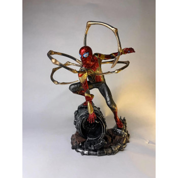 Marvel Spider-Man: Iron Spider szobor (doboz nélkül)